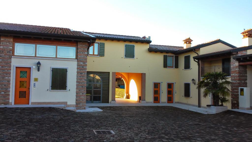 Relais Corte Pontigliardo Colà Exteriör bild