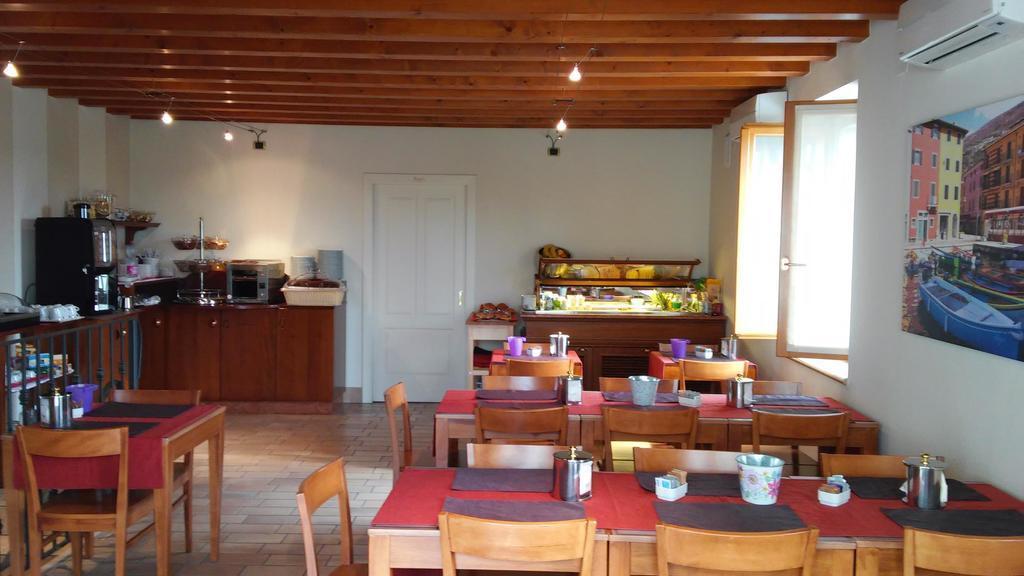 Relais Corte Pontigliardo Colà Exteriör bild